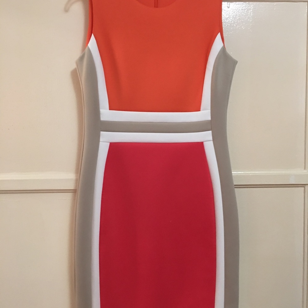 CALVIN KLEIN in VERY GOOD CONDITION